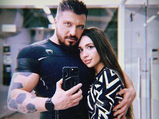 Еротичен видео чат SnakeandTina