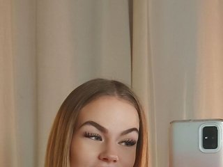 Еротичен видео чат SnowwBarbie