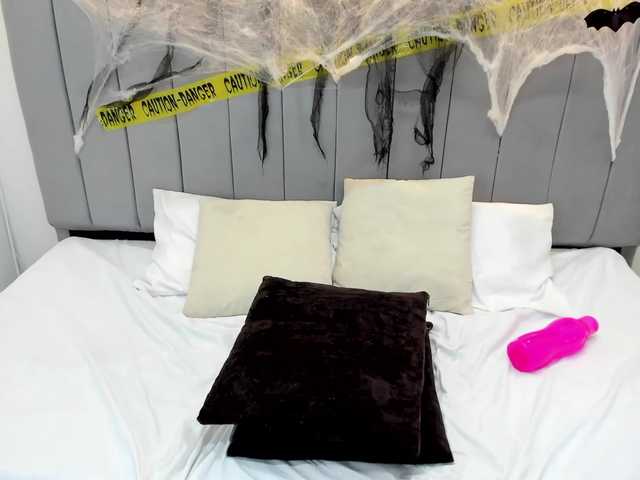 Екранни снимки на излъчване sofia-lopeez