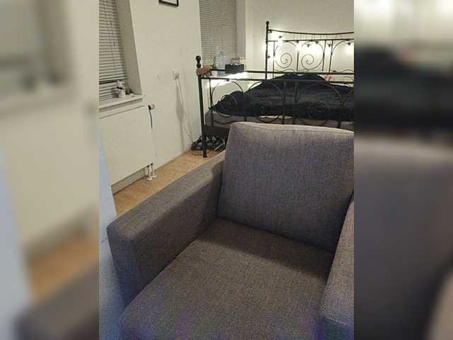 Екранни снимки на излъчване ShySofiaXXX