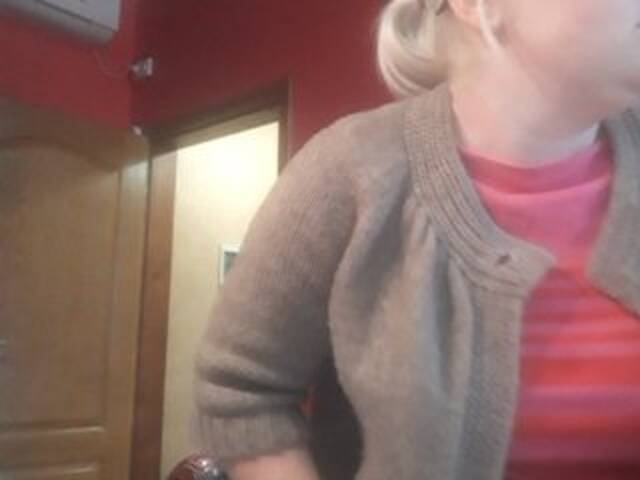 Екранни снимки на излъчване SofiaWilson23