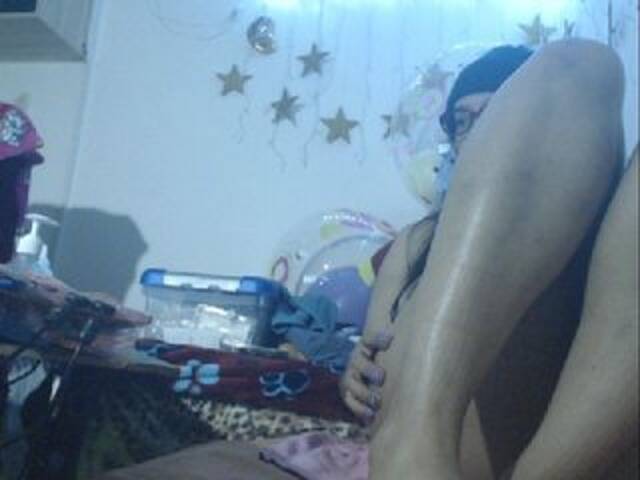 Екранни снимки на излъчване sofy_dirtyHot