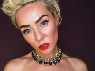 Еротичен видео чат Sonya-Fry