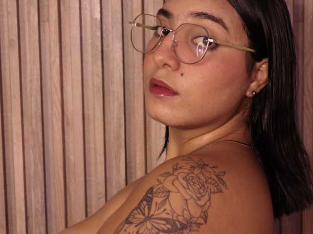 Снимка на профила Sophia-curvy1