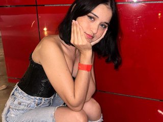 Еротичен видео чат SophieeJacobs
