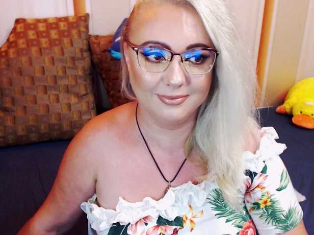 Снимки SquirtinLeona Hello.I love to make my LUSH BUZZ. Mmmm, as much as you tip me, as much as you get me horny. I adore to squirt and smoke and cum again&again