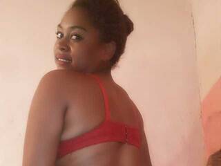 Еротичен видео чат Squirty-Juice