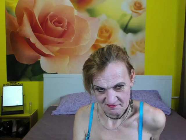 Екранни снимки на излъчване SqurtyLally69