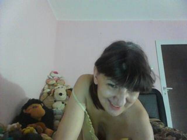 Екранни снимки на излъчване strawberychus