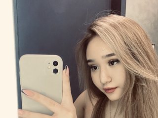 Еротичен видео чат SujiMin