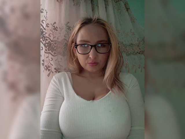 Екранни снимки на излъчване Sulie-Evelynne