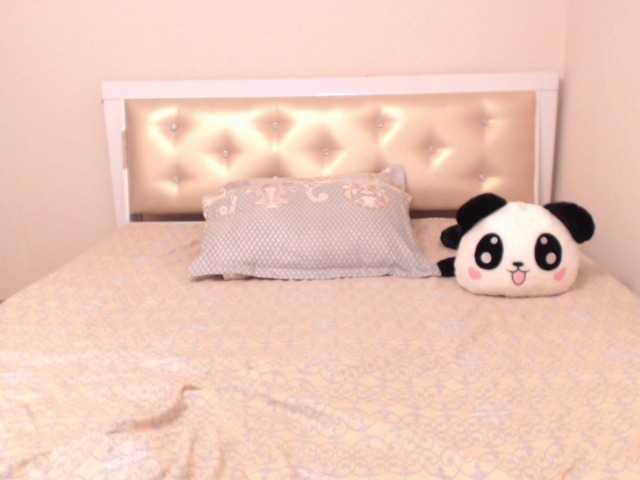 Снимки SweetHao Welcome in my room!Im Hao nice to meet you all guys!Lets have fun together