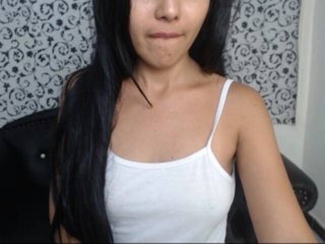 Екранни снимки на излъчване Sweethotbitch