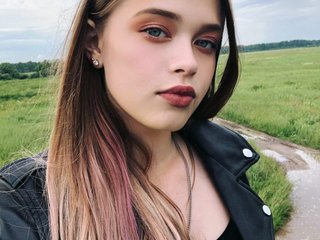 Еротичен видео чат SweetKitten17