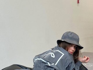 Еротичен видео чат SweetKittyX