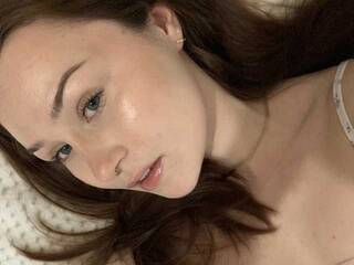 Еротичен видео чат SweetLindan