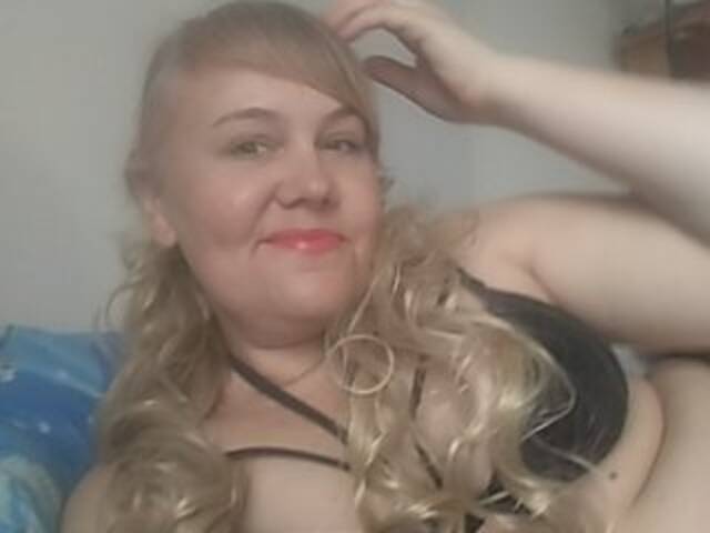 Екранни снимки на излъчване sweetmodel123