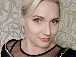 Еротичен видео чат SweetRedDeva