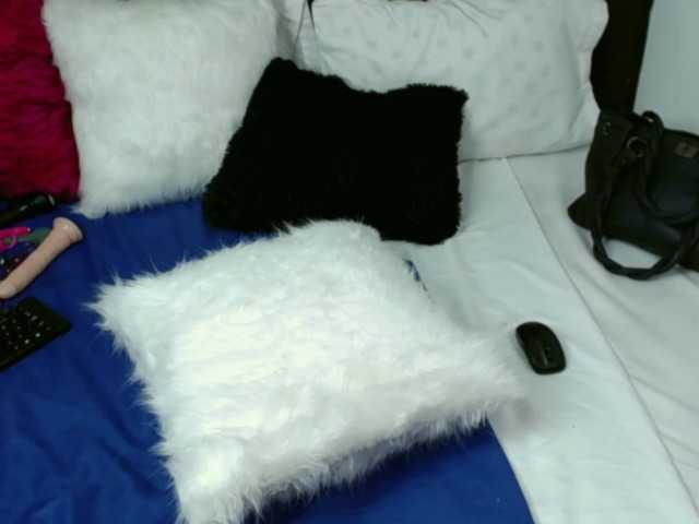 Екранни снимки на излъчване SylviaFerrer