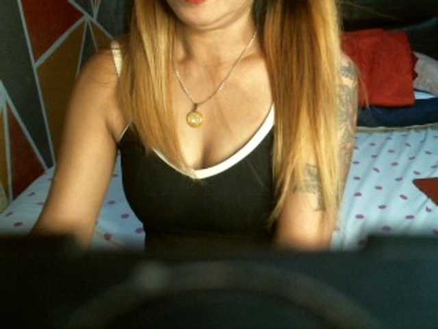 Снимки Tamira72 hello sexy im horny wanna play in private..if u want to see how sexy i am im here and send me ur tokens..im ready to show up..;