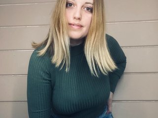 Еротичен видео чат TayaMeow