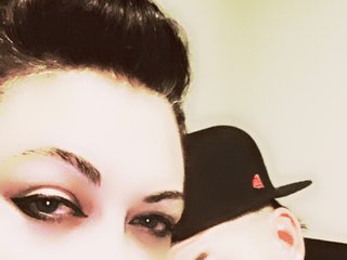 Еротичен видео чат T-and-A-13