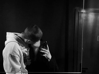 Еротичен видео чат TeenVibes-18-