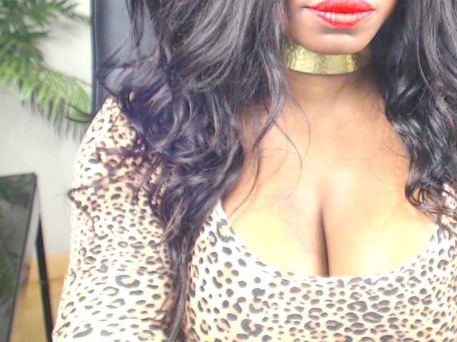 Екранни снимки на излъчване thaiwanaxxxx