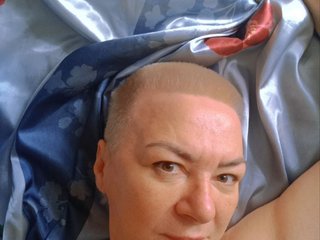 Еротичен видео чат TheCryptoQueen