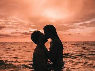 Еротичен видео чат Thickness2