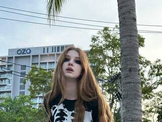 Еротичен видео чат ThreeHannahhh