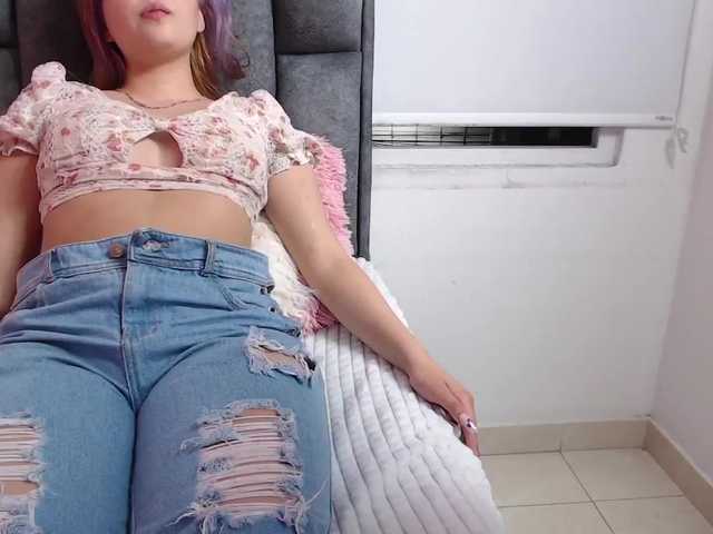 Екранни снимки на излъчване TiffanyCox