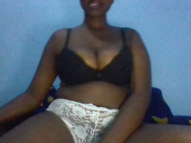 Екранни снимки на излъчване Tightpussy22