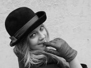 Еротичен видео чат tiinna