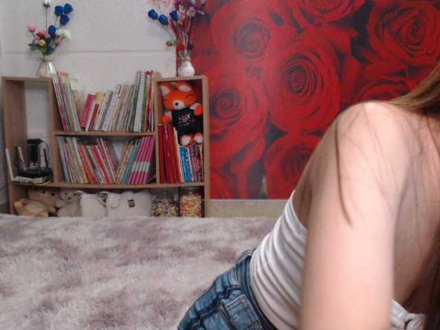 Снимки TinaCrazy if u like u tip ,22tk sexy dance ,33 spand ass,44 kiss cam .777 mery me .