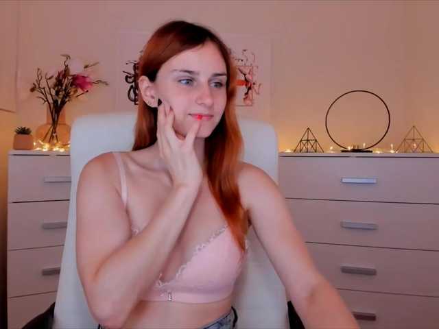 Снимки TinaCutie Hi guys! I'm new here)) Let's have some fun) I have a lot of interesting things in the menu type)) TRY REMOVE MY SHORTS))) 185 TOKENS AND I WILL DO IT !!!!!