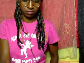 Еротичен видео чат Tinah24