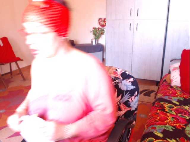 Екранни снимки на излъчване Tinakiss