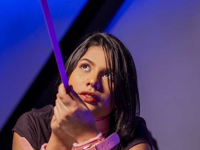 Снимка на профила tiny-whore