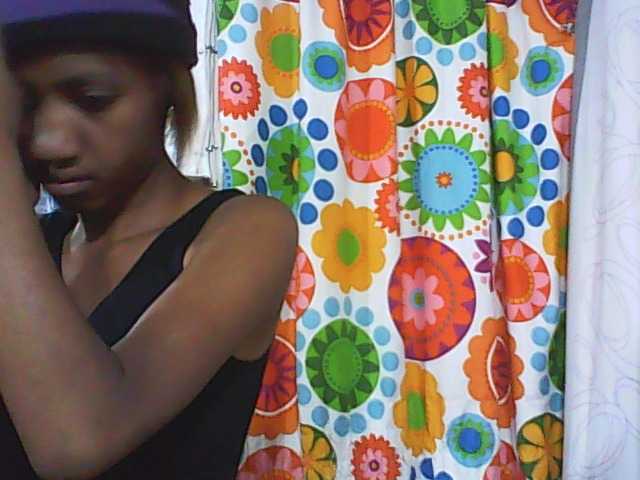 Екранни снимки на излъчване tinychloe