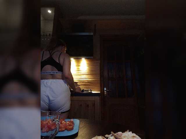 Екранни снимки на излъчване TitiPiti24