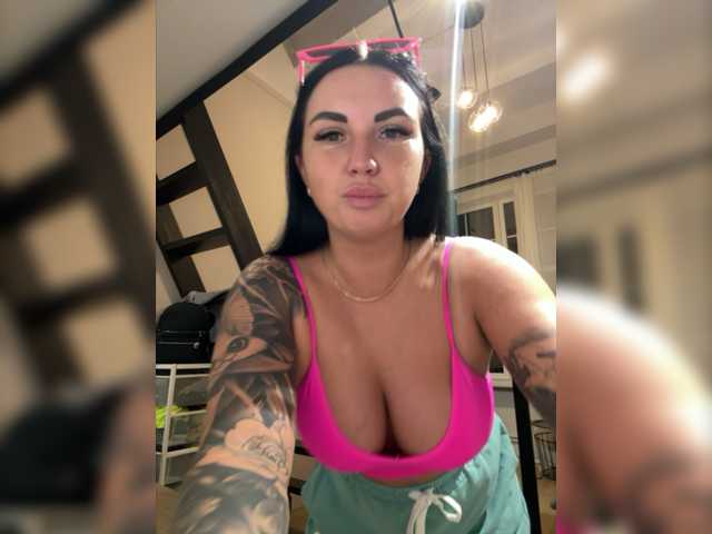 Екранни снимки на излъчване KROSHKA_N