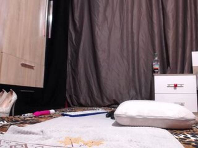 Екранни снимки на излъчване TotalSlave4u