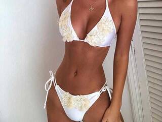 Еротичен видео чат TRIXIE19