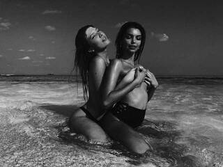 Еротичен видео чат twogirls3