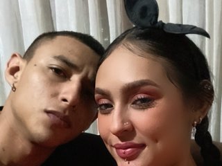 Еротичен видео чат Twohornyss