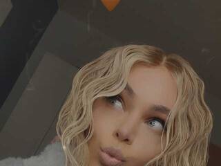 Еротичен видео чат TyraKadney