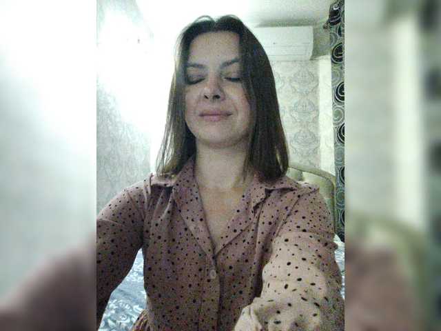 Екранни снимки на излъчване Valentinasexm