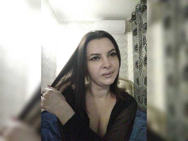 Екранни снимки на излъчване Valentinasexm