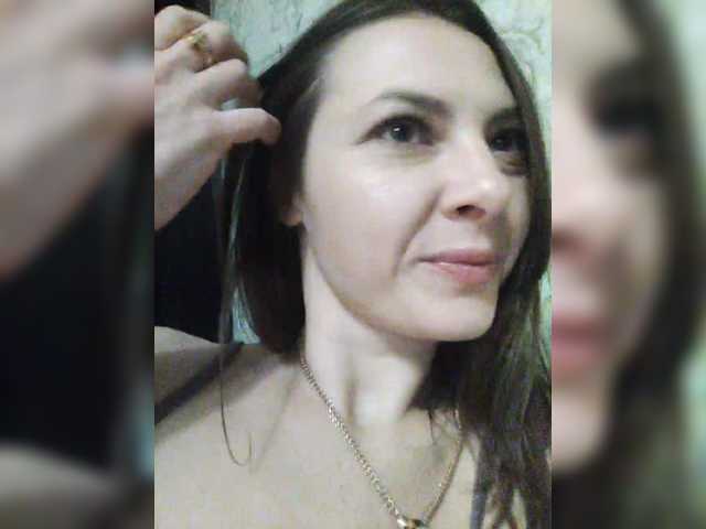 Екранни снимки на излъчване Valentinasexm